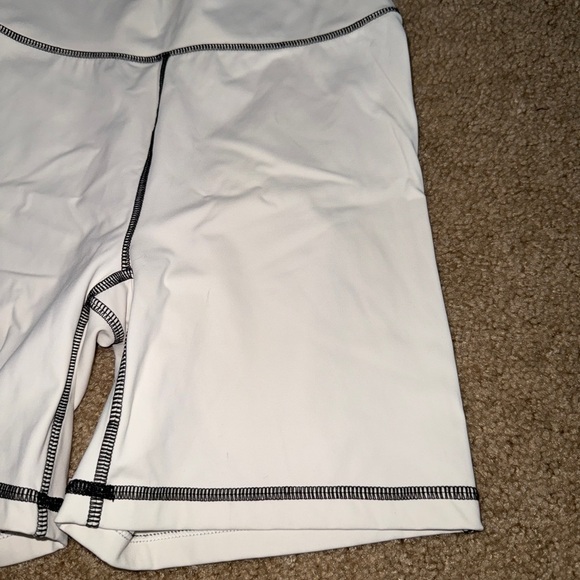 WeWoreWhat White Bike Shorts with Black Accents - Picture 4 of 5
